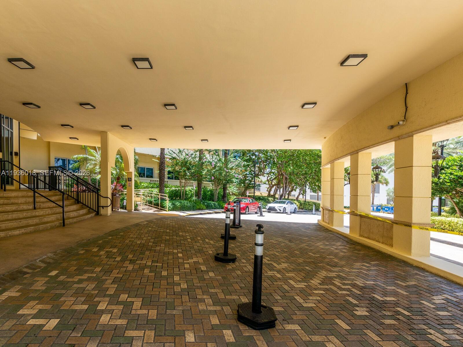 THE WAVE CONDO - Residential Lease