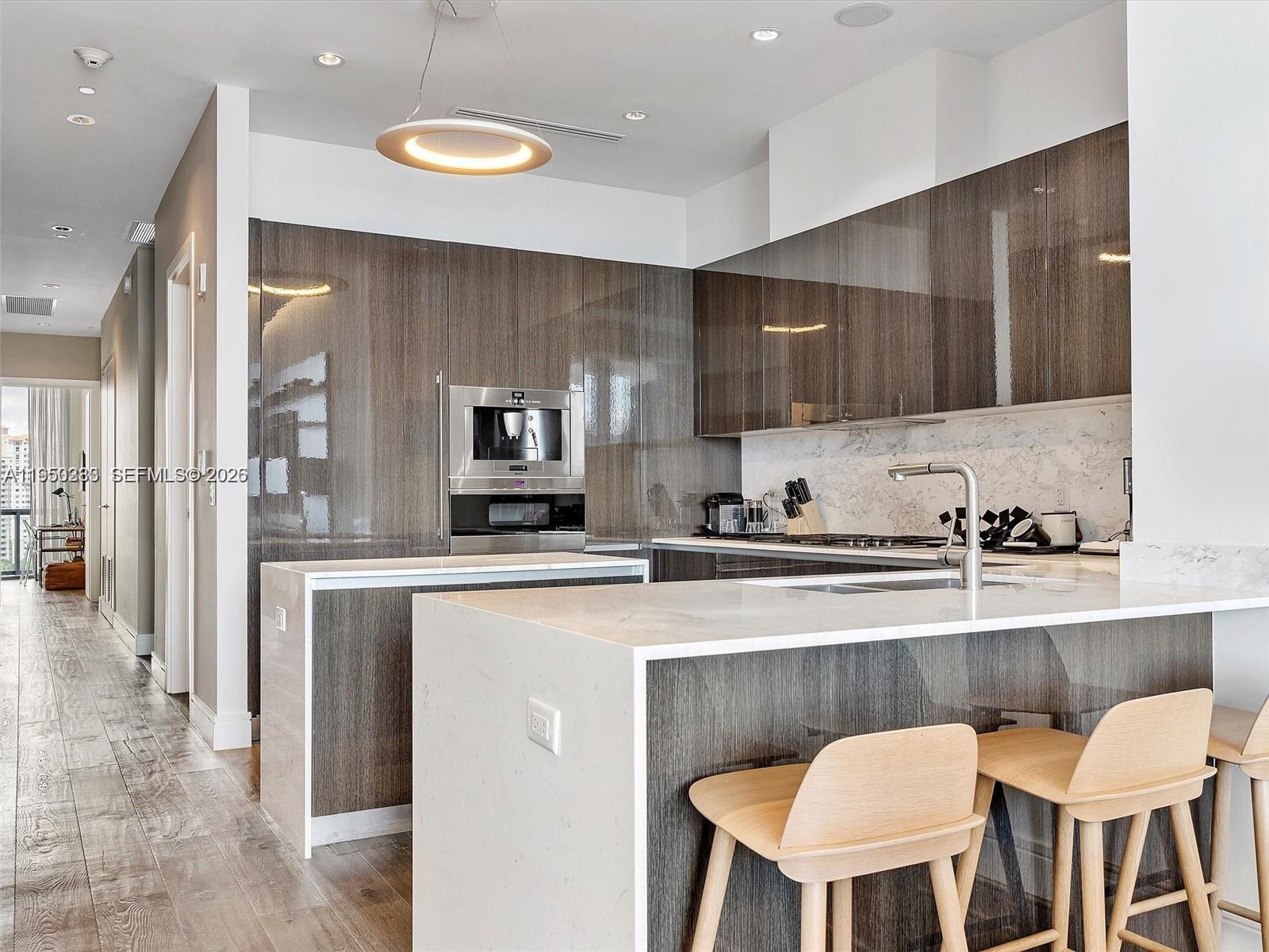 ECHO CONDO - Residential