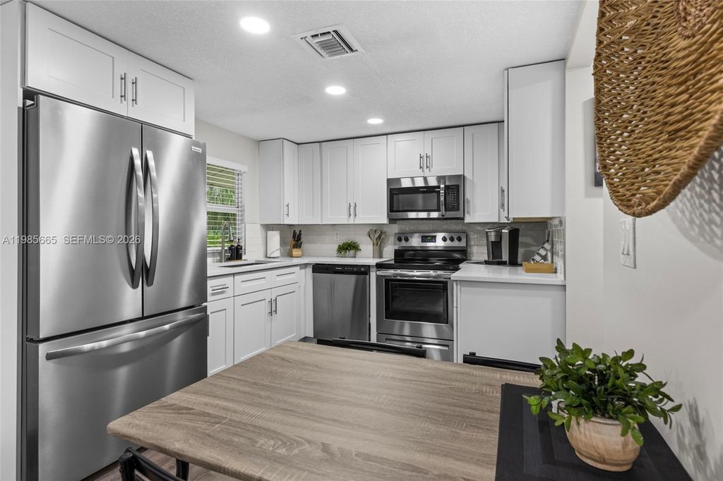 Photo of 6674 4th St #St, Jupiter, FL 33458 (MLS # A11985665)