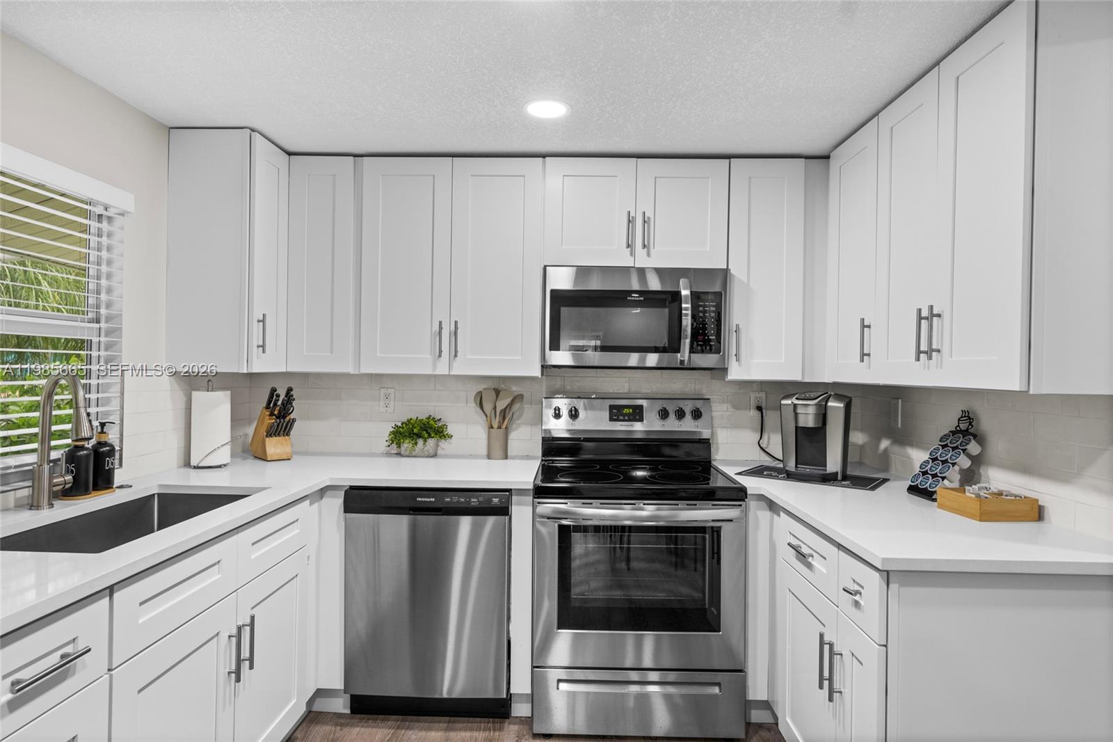 ABYSSINIA PARK - Residential Lease