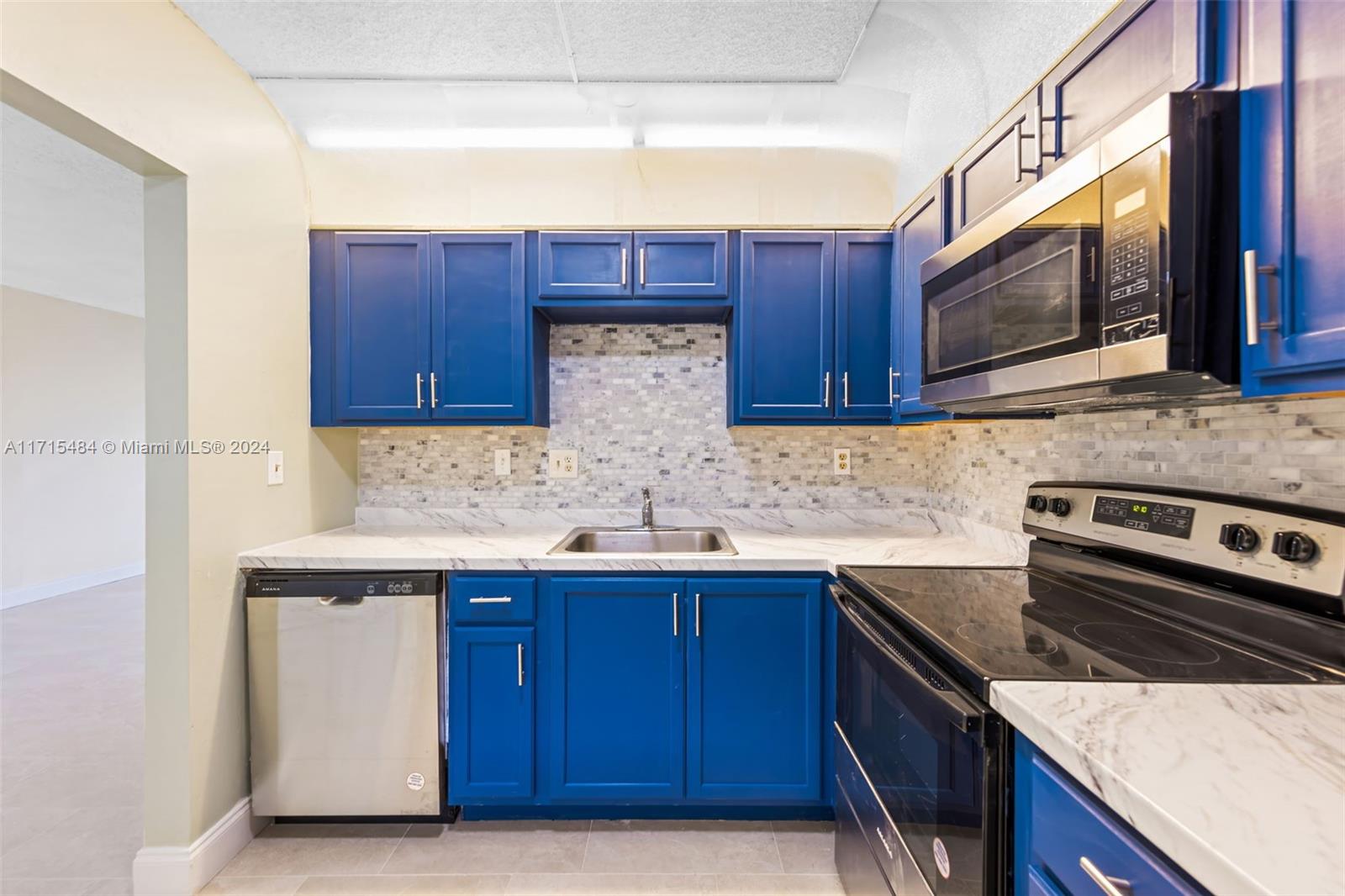 Rental Property at 2860 Somerset Dr 206K, Lauderdale Lakes, Broward County, Florida - Bedrooms: 1 
Bathrooms: 1  - $1,475 MO.