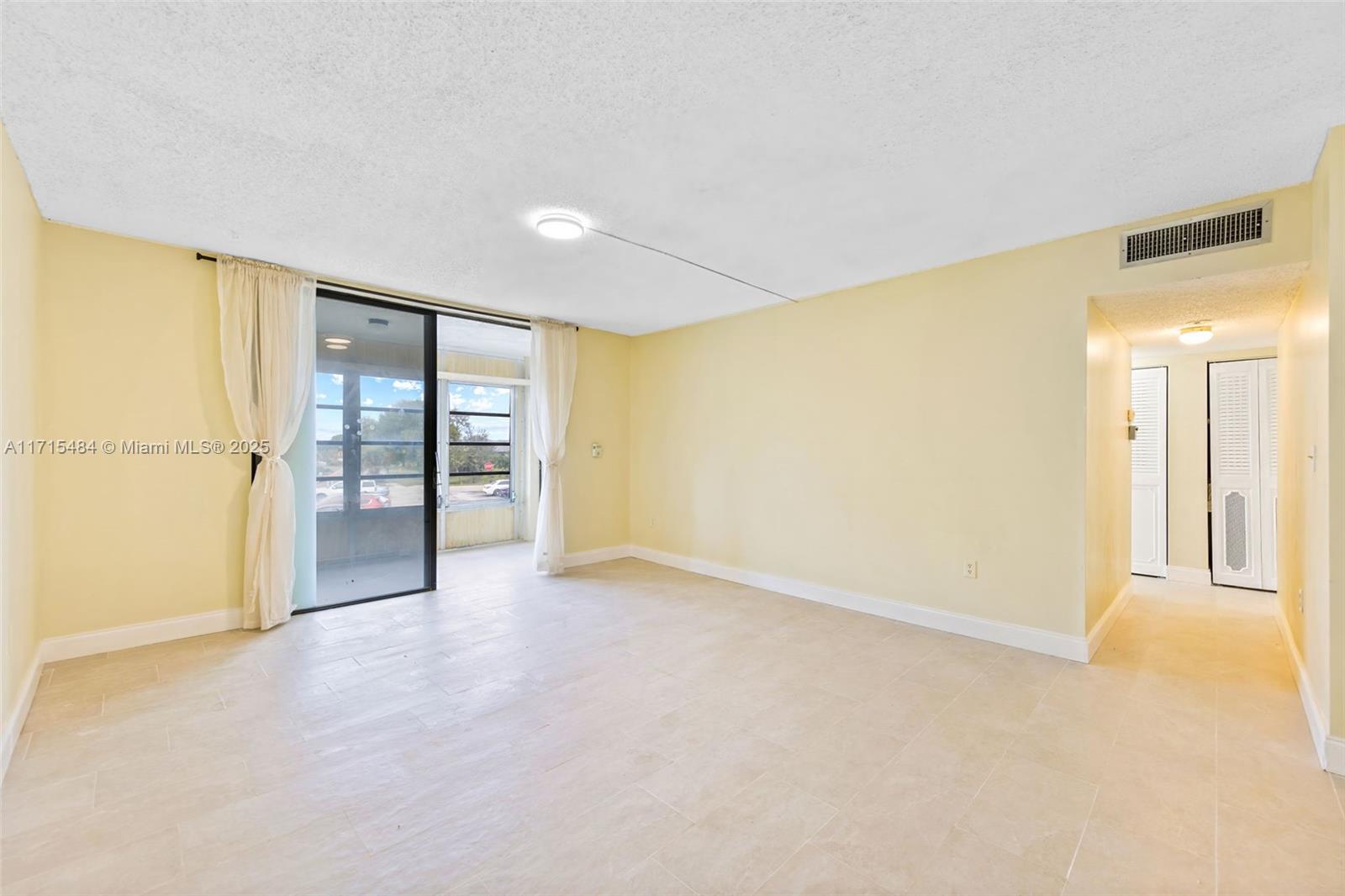 SOMERSET AT LAUDERDALE LA - Residential Lease