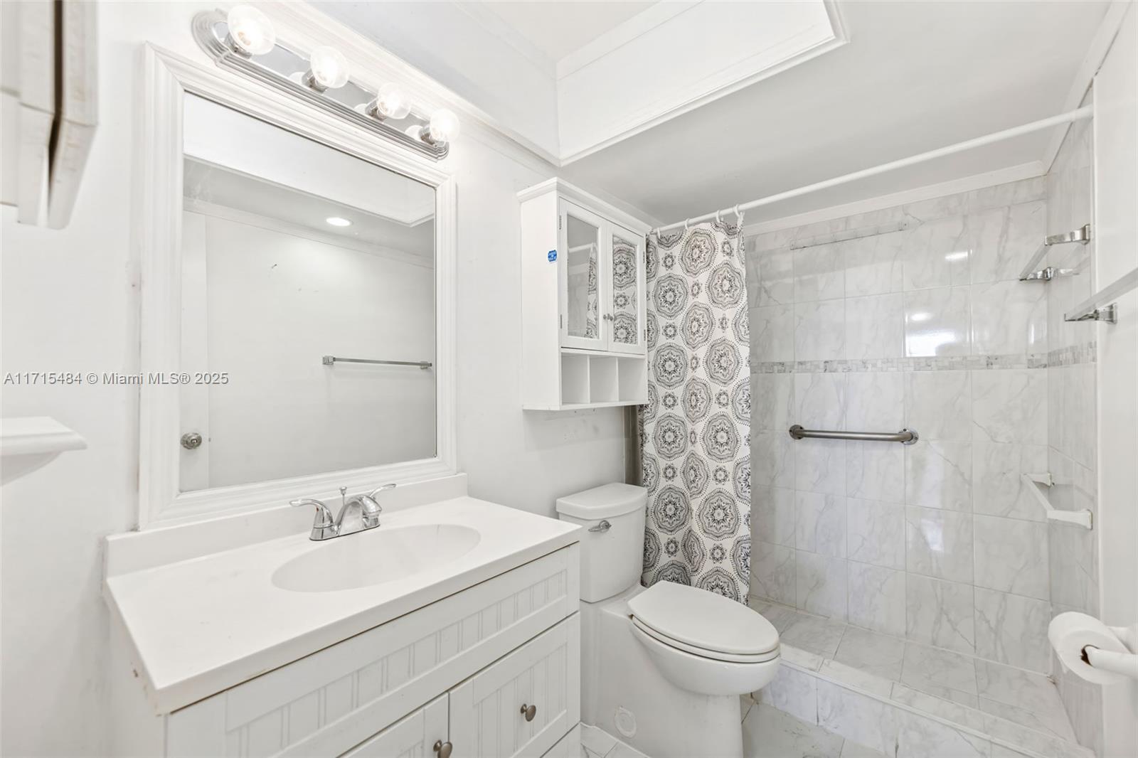 SOMERSET AT LAUDERDALE LA - Residential Lease