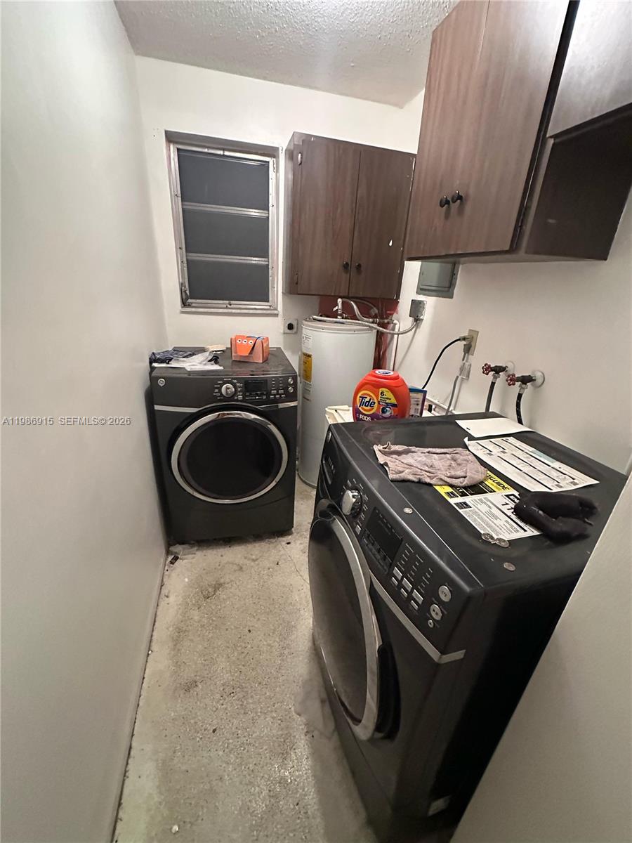 DANIA HOMESITES - Residential