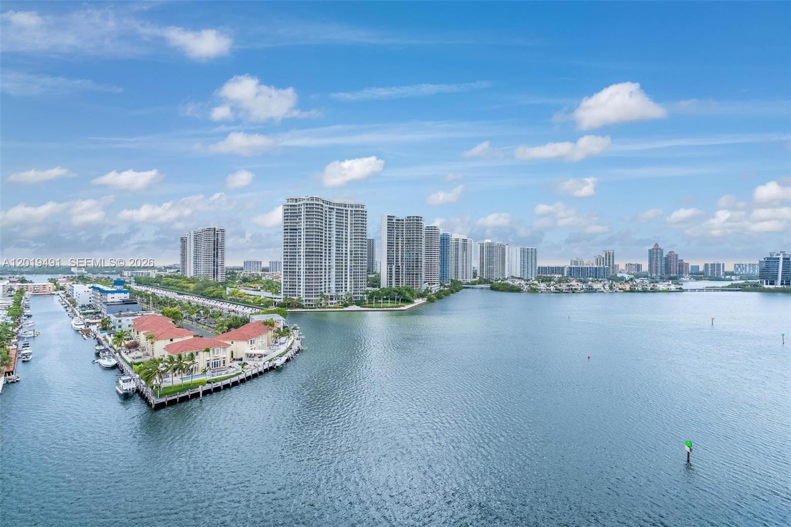WINSTON TOWERS 500 CONDO - Residential