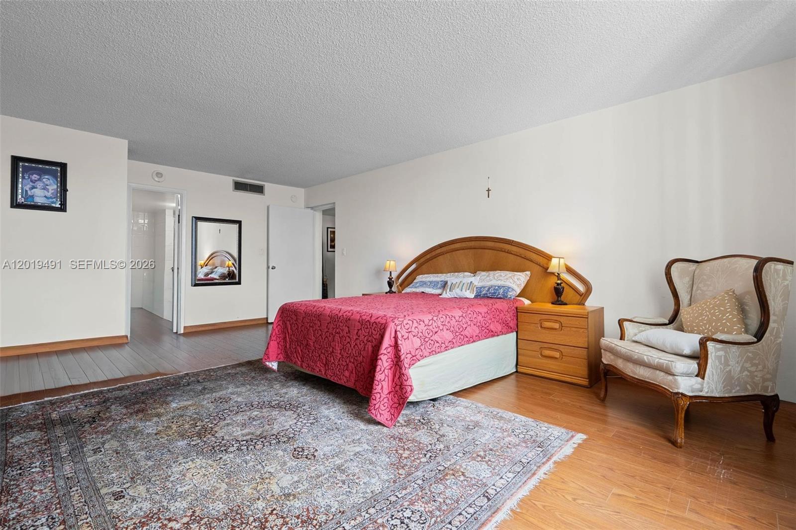 WINSTON TOWERS 500 CONDO - Residential