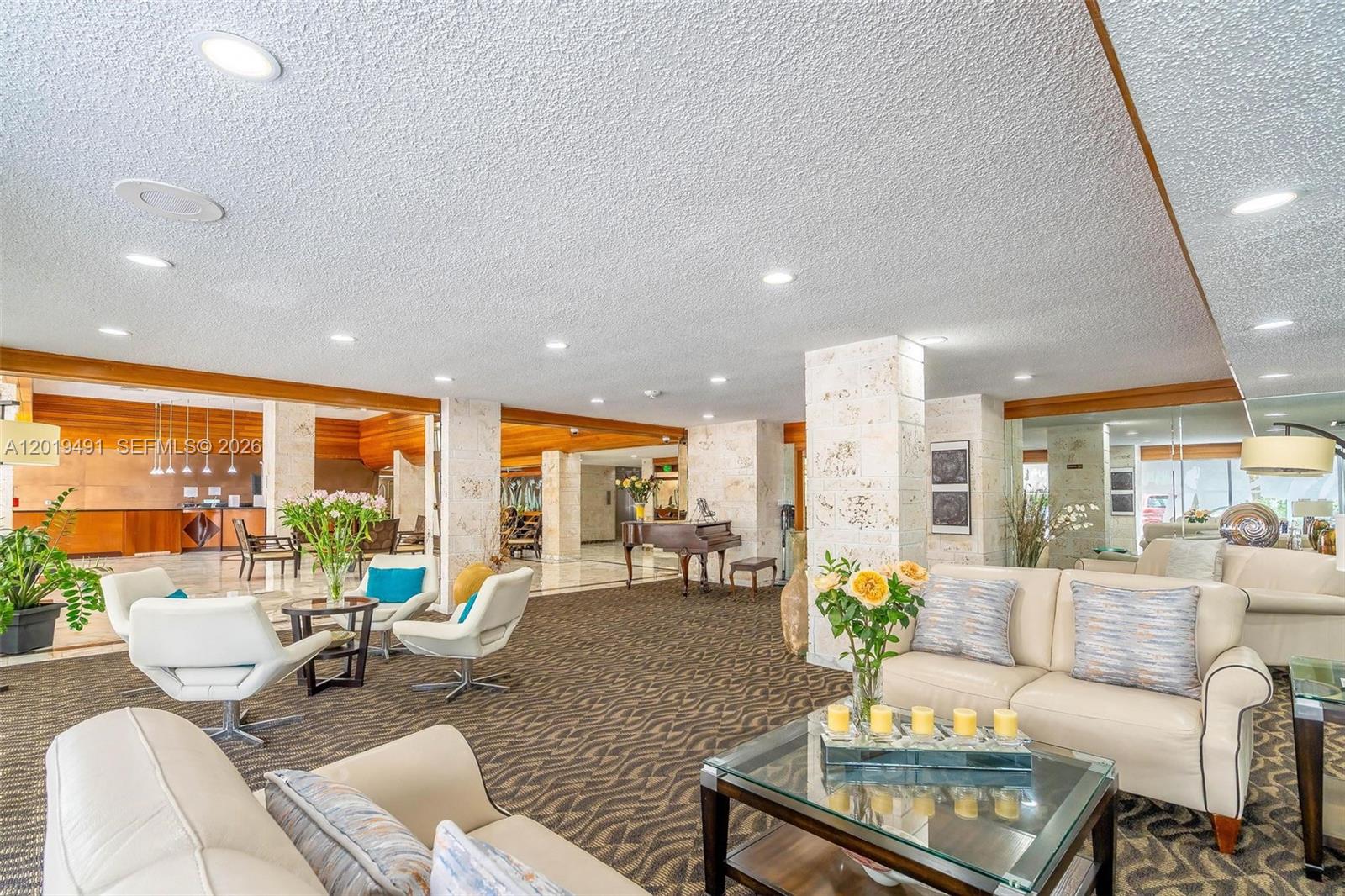 WINSTON TOWERS 500 CONDO - Residential