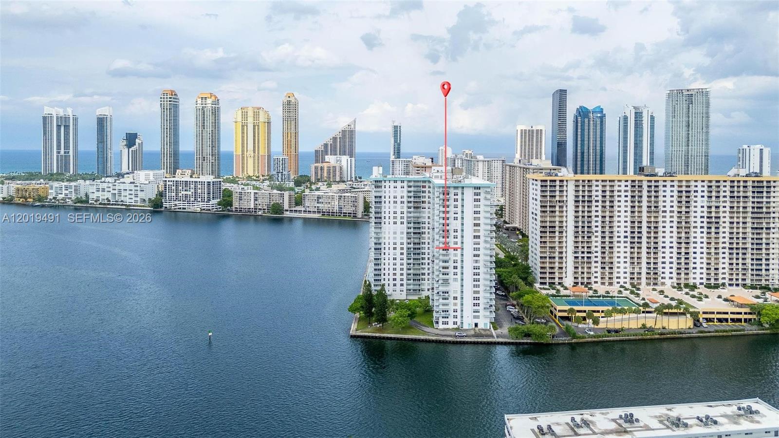 WINSTON TOWERS 500 CONDO - Residential