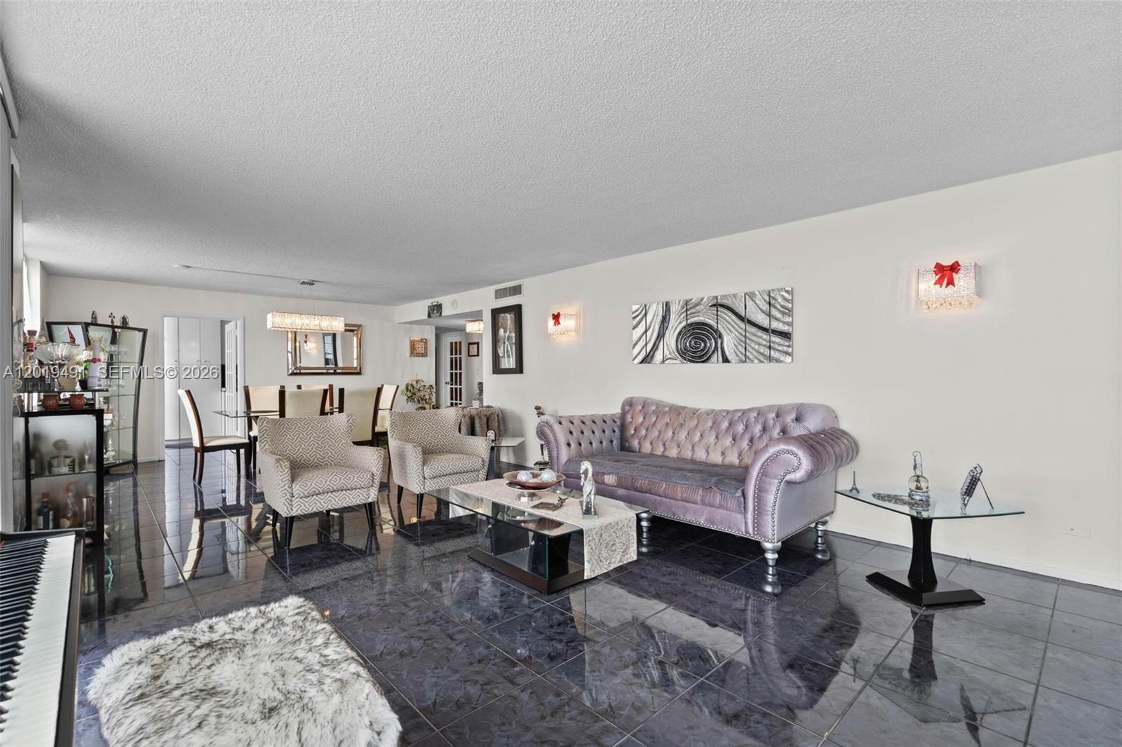 WINSTON TOWERS 500 CONDO - Residential
