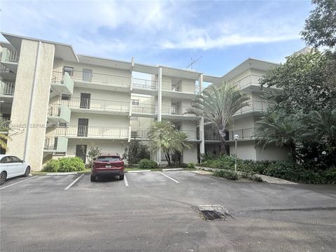 Photo of 8951 N New River Canal Rd #2D, Plantation, FL 33324 (MLS # A11944425)