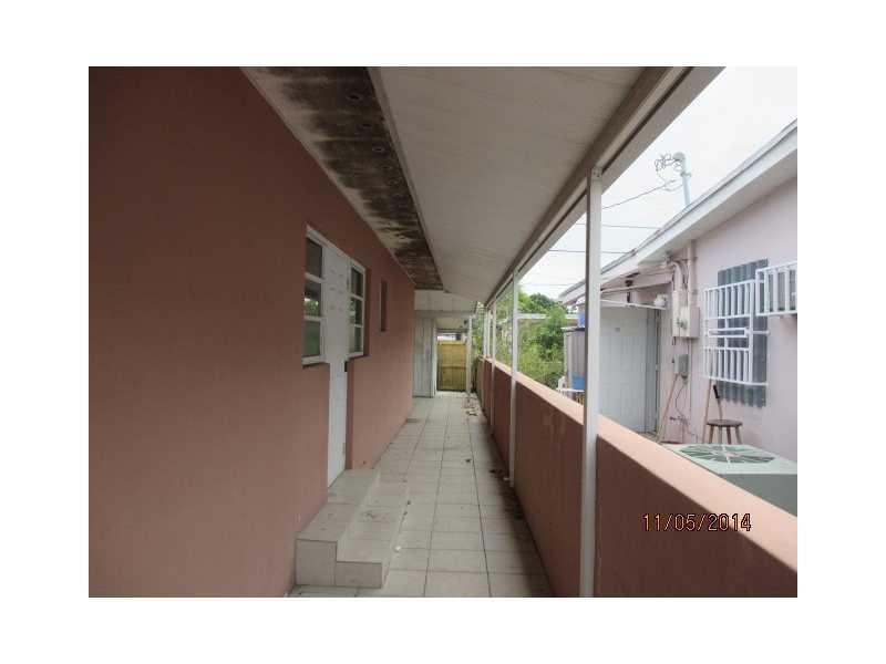 6 53 41 CAROLE ANNE PARK - Residential