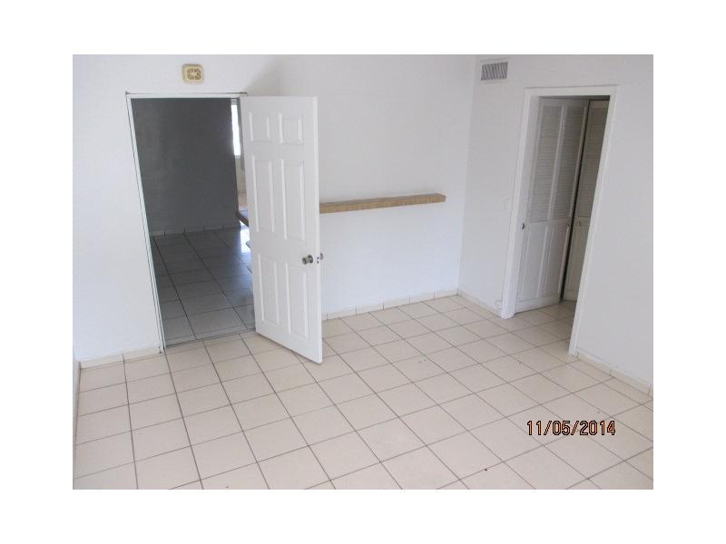 6 53 41 CAROLE ANNE PARK - Residential