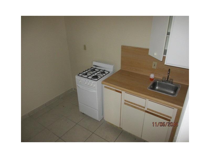 6 53 41 CAROLE ANNE PARK - Residential