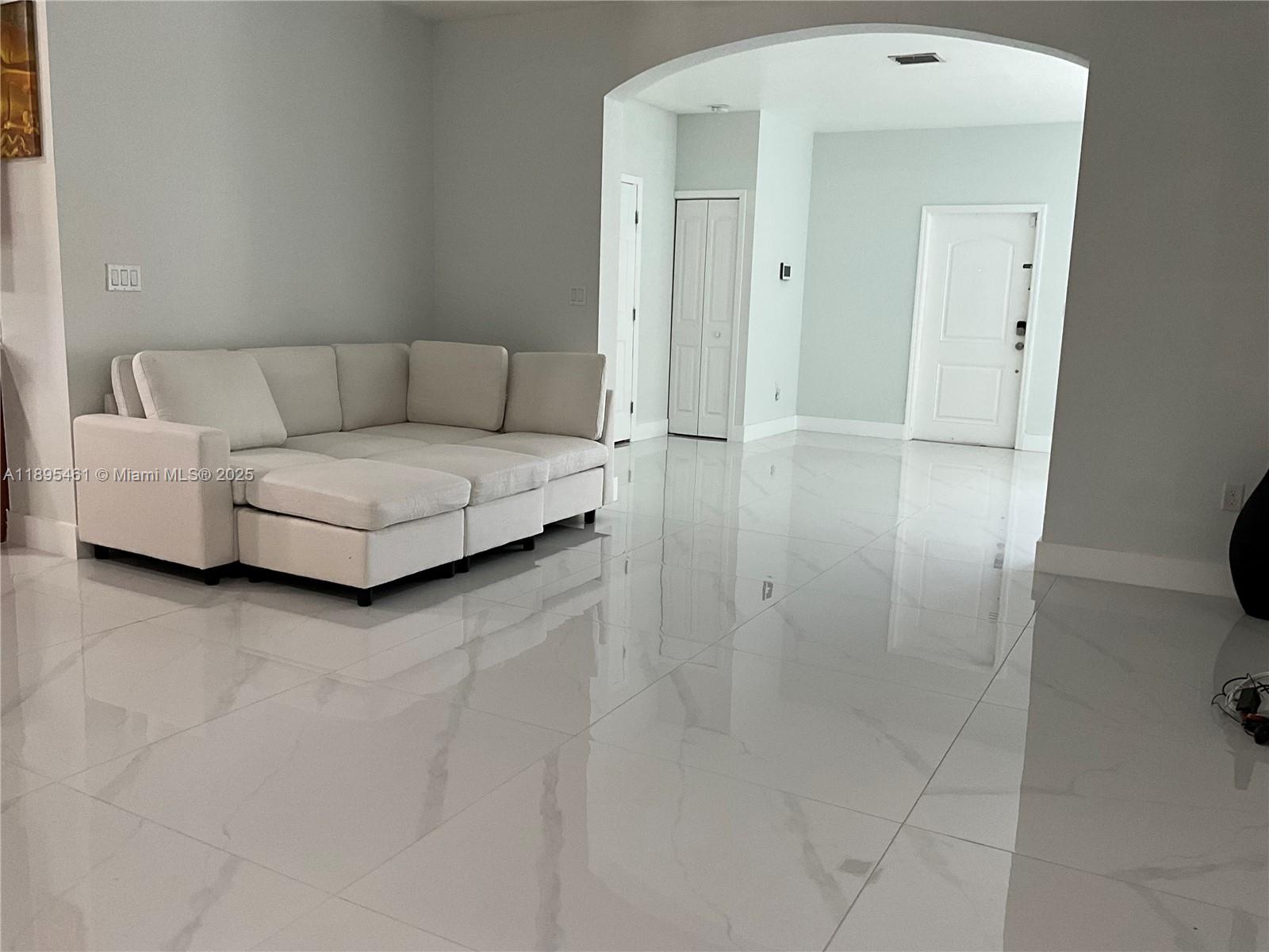 VILLA LAS ROSAS - Residential