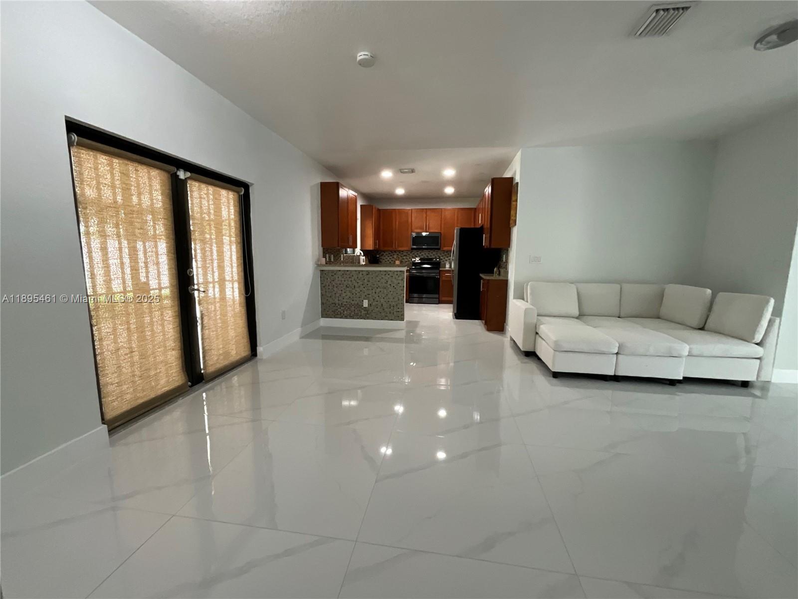 VILLA LAS ROSAS - Residential