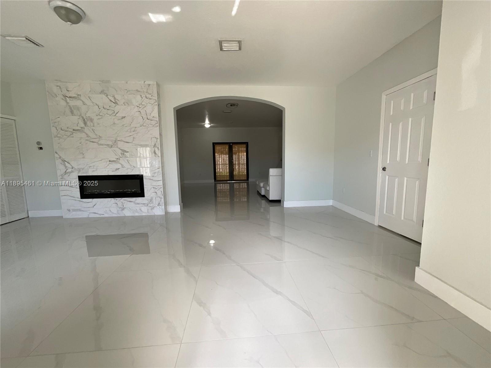 VILLA LAS ROSAS - Residential