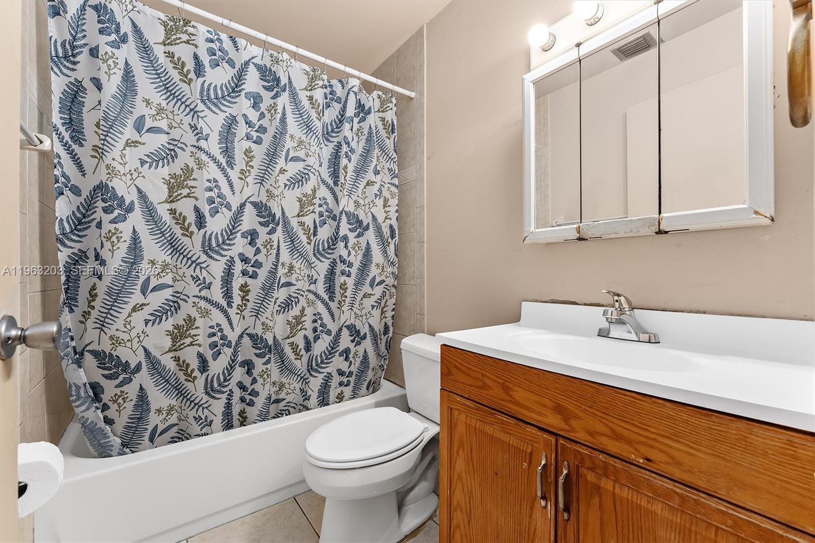 LEE'S CROSSING - Residential