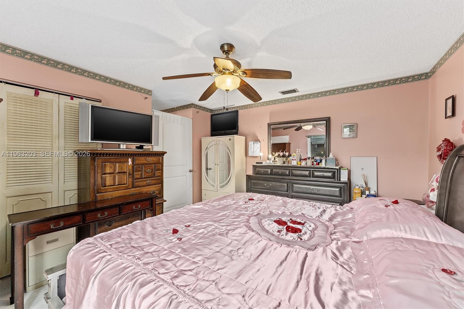 LEE'S CROSSING - Residential