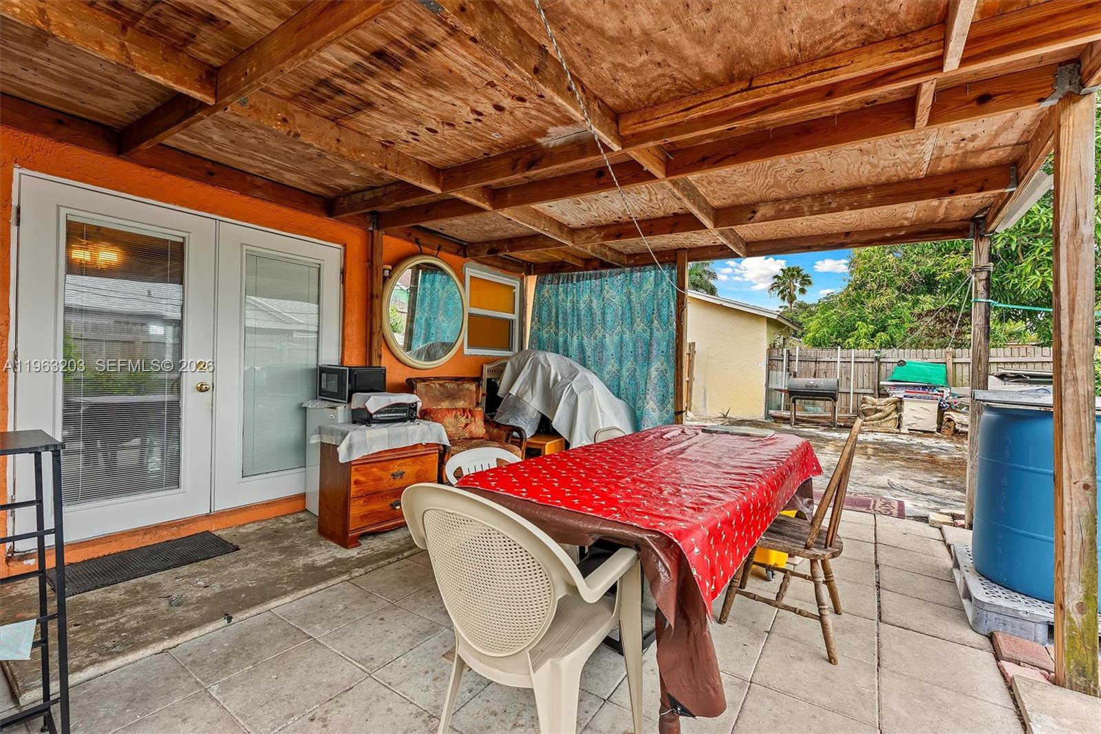 LEE'S CROSSING - Residential