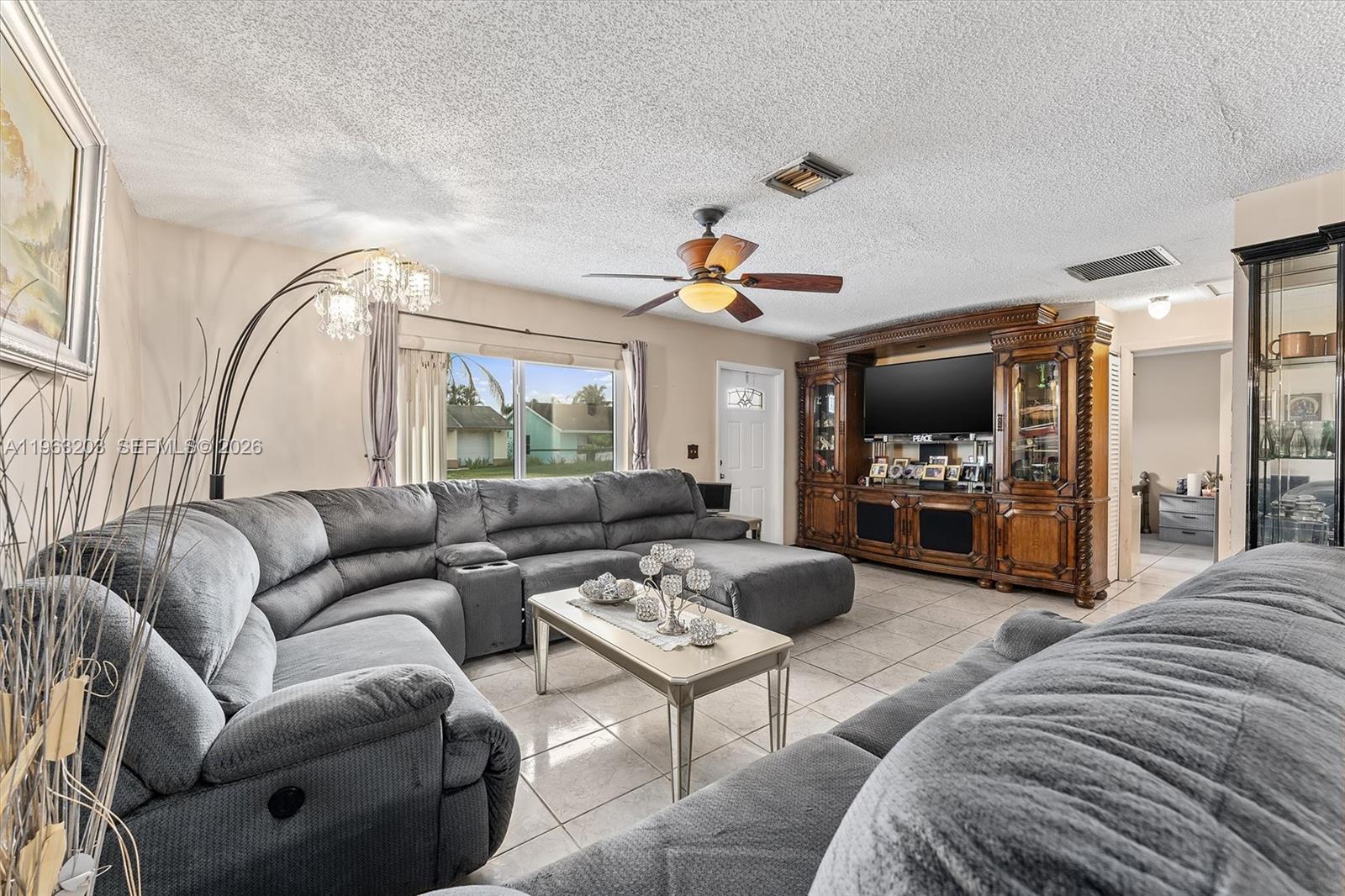 LEE'S CROSSING - Residential