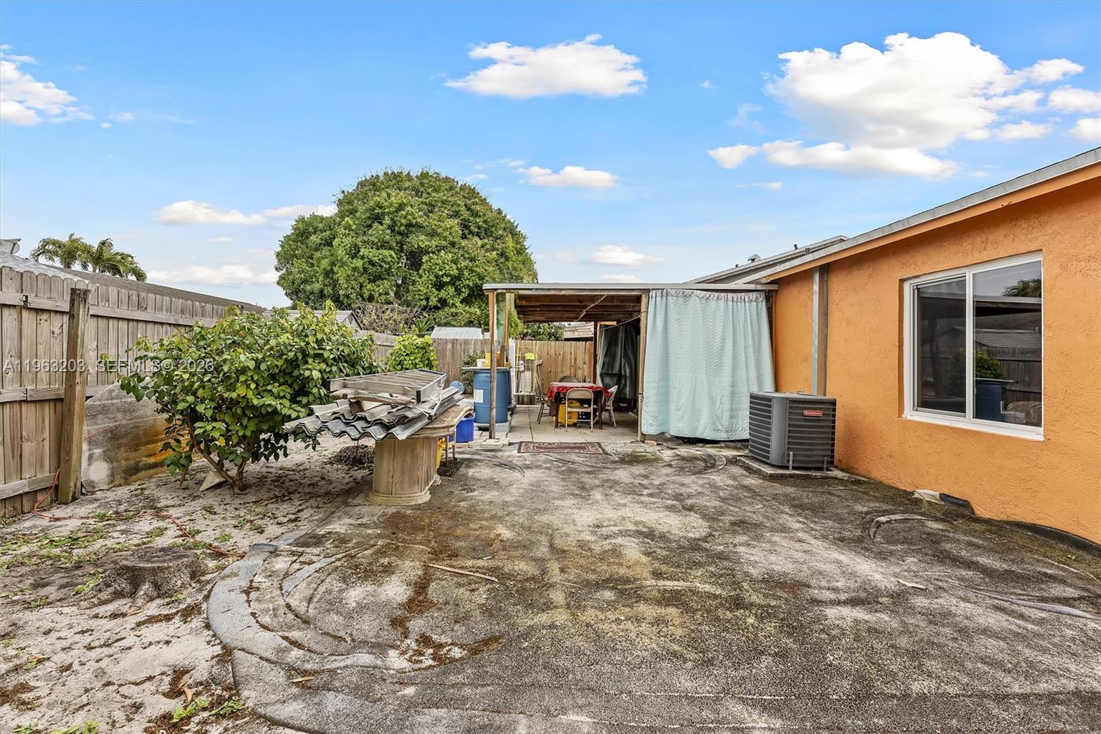 LEE'S CROSSING - Residential