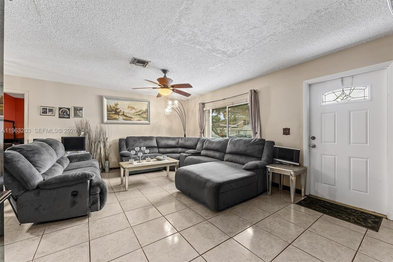 LEE'S CROSSING - Residential