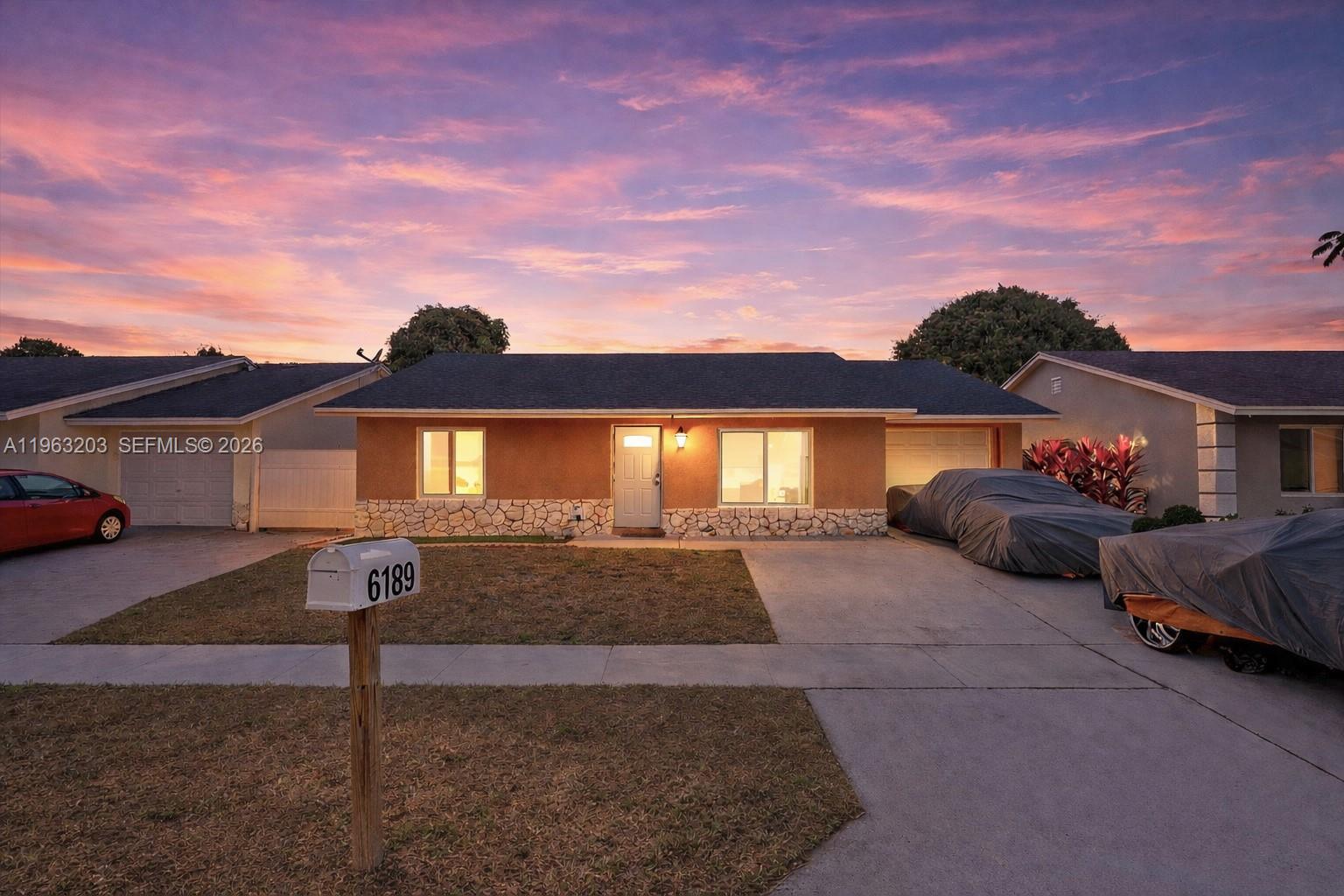 LEE'S CROSSING - Residential