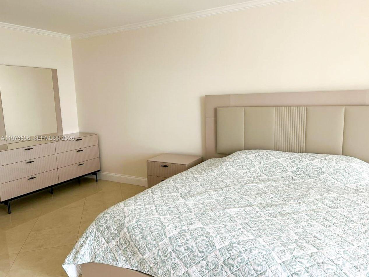 WINSTON TOWERS 700 CONDO - Residential Lease