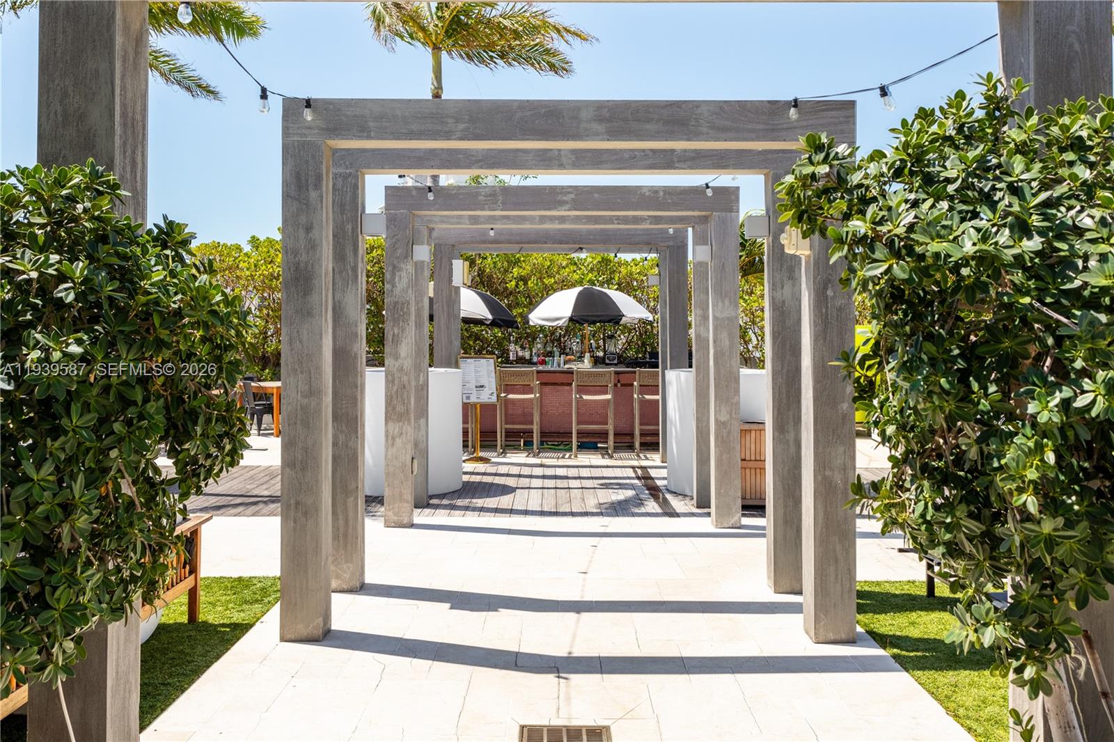 BOULAN SOUTH BEACH CONDO - Residential