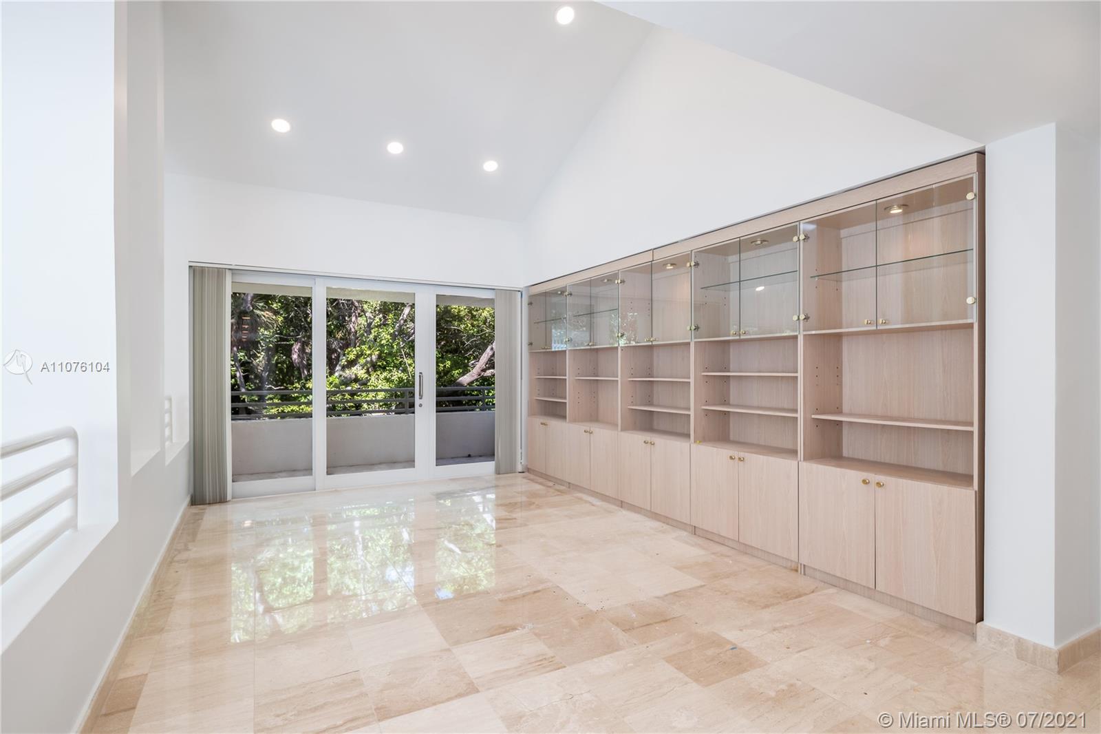 GABLES ESTS NO 4 - Residential