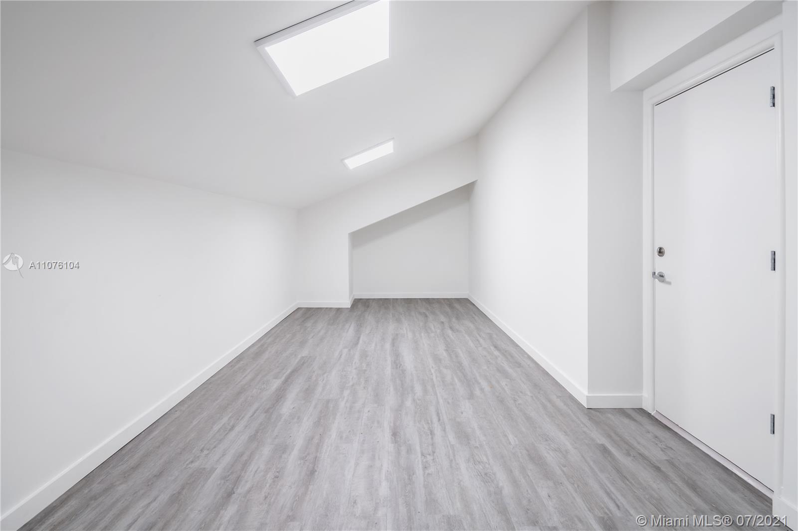 GABLES ESTS NO 4 - Residential