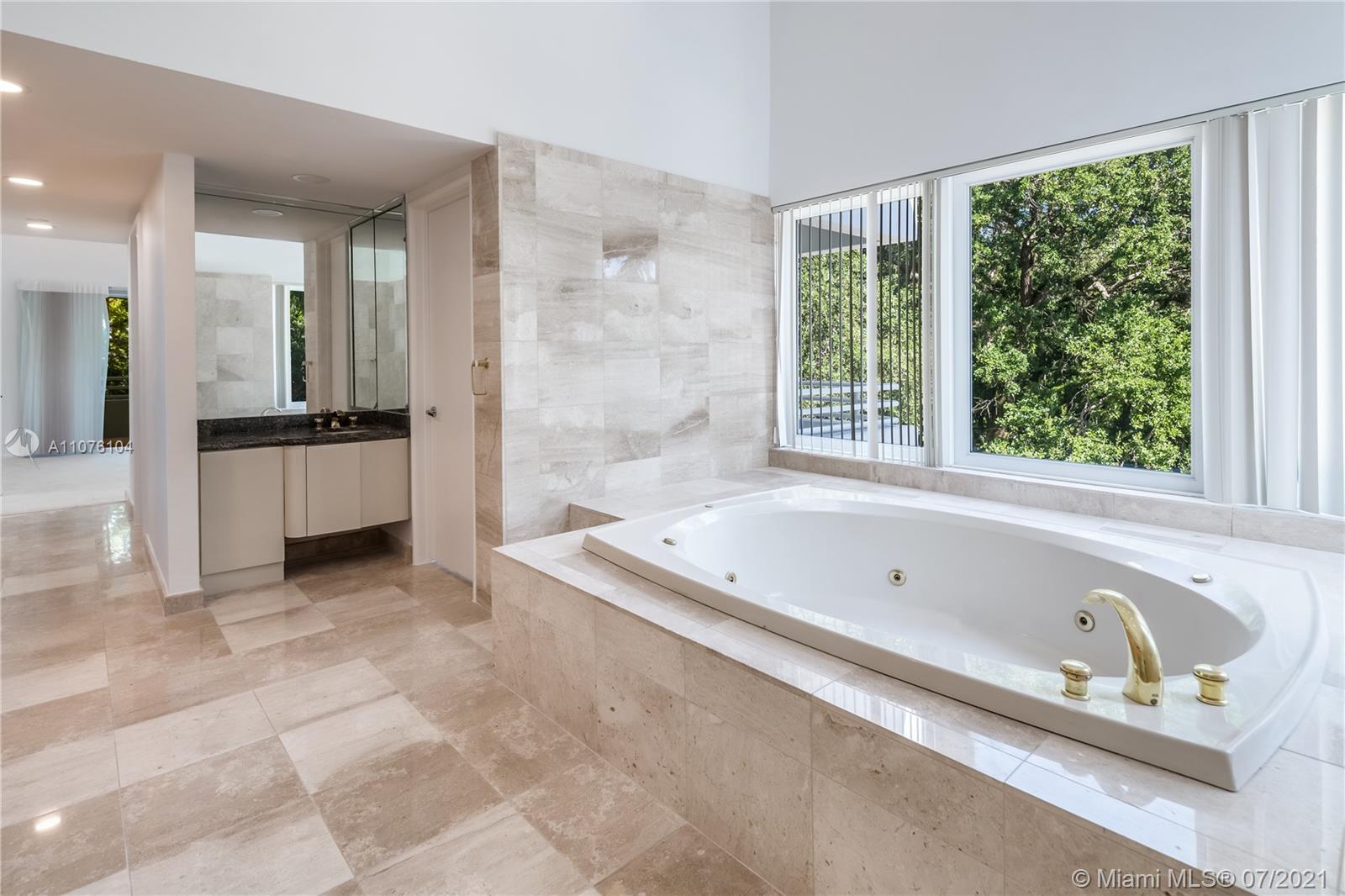 GABLES ESTS NO 4 - Residential