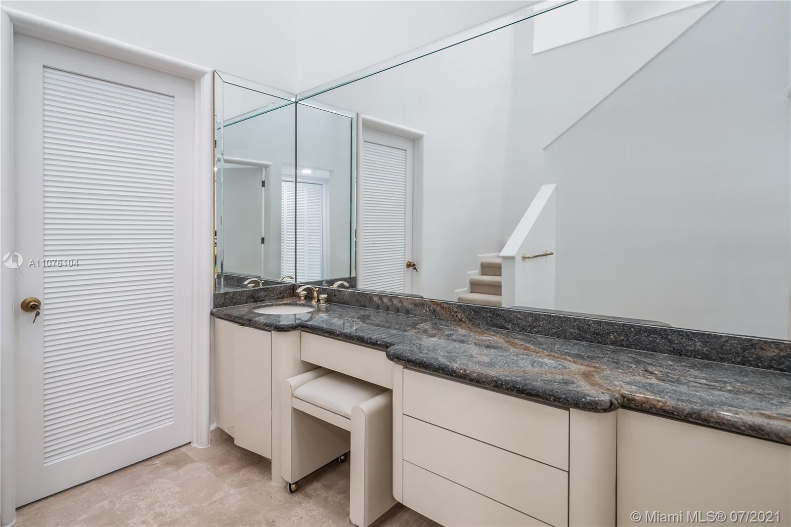 GABLES ESTS NO 4 - Residential