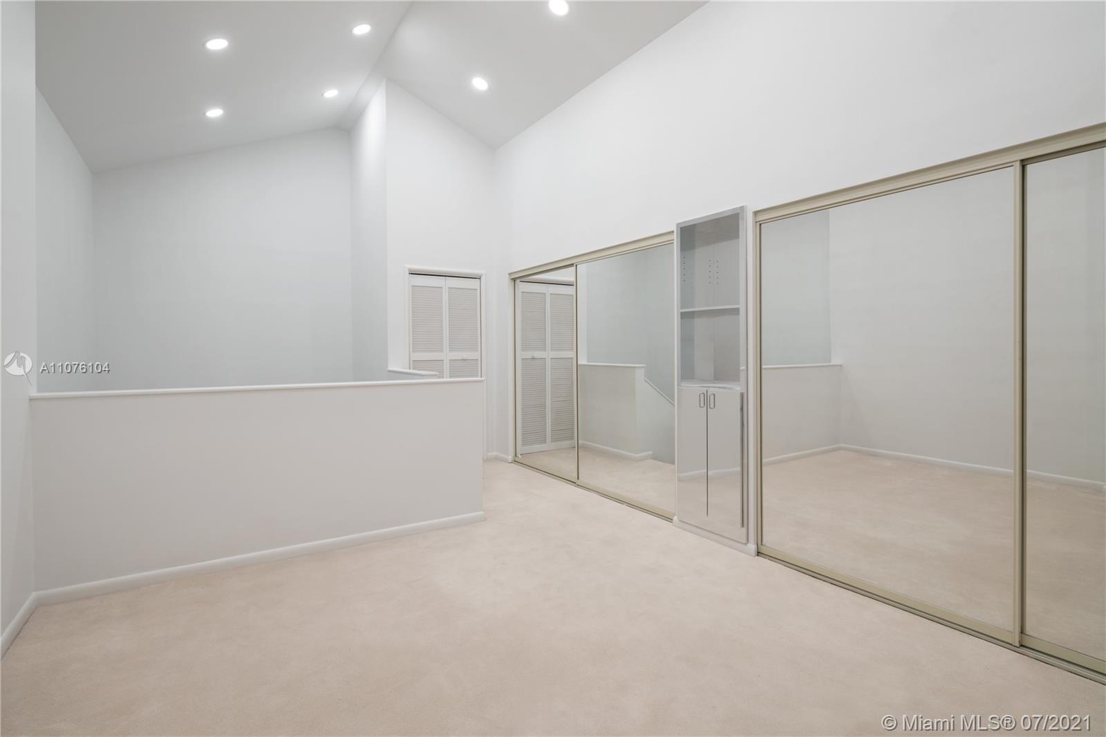 GABLES ESTS NO 4 - Residential