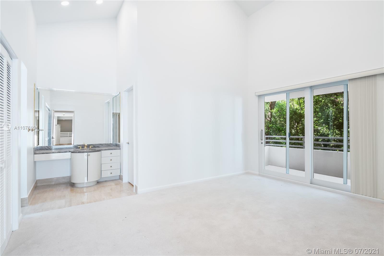 GABLES ESTS NO 4 - Residential