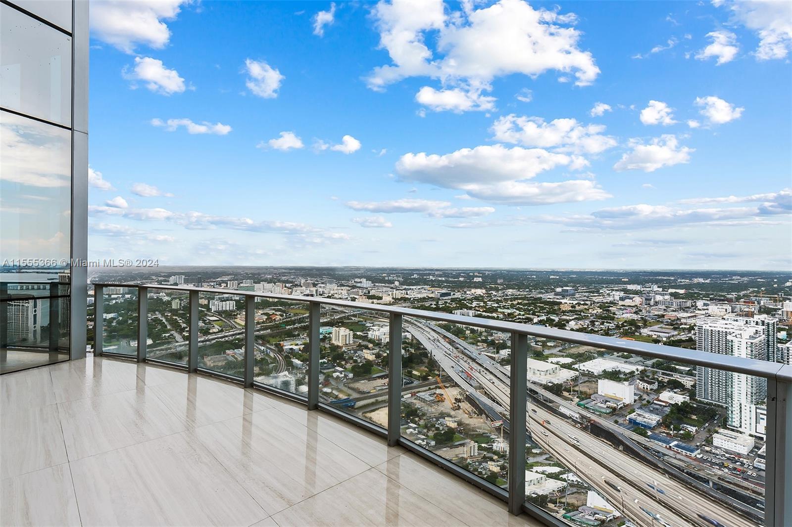 PARAMOUNT MIAMI WORLDCENT - Residential