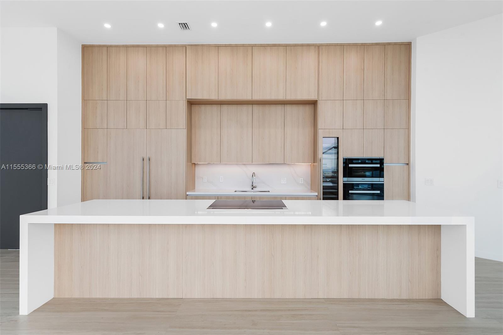 PARAMOUNT MIAMI WORLDCENT - Residential