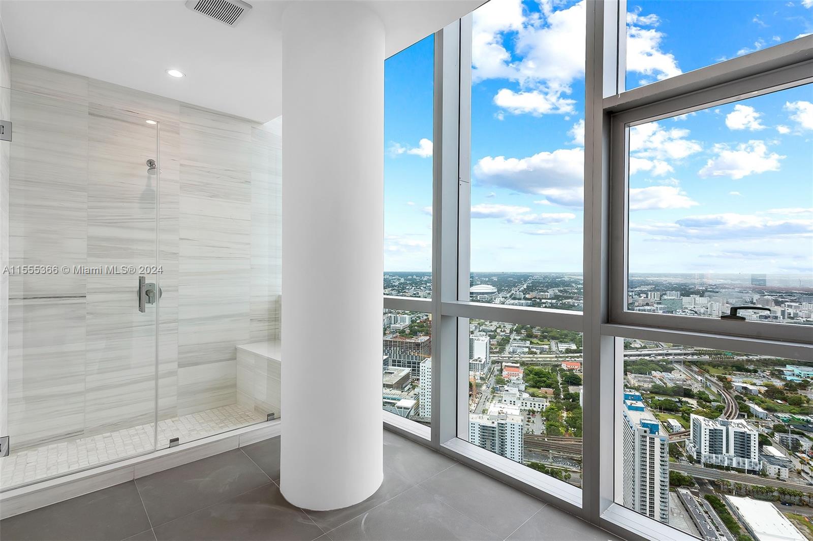 PARAMOUNT MIAMI WORLDCENT - Residential