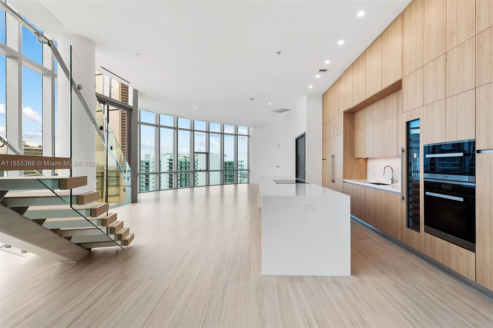 PARAMOUNT MIAMI WORLDCENT - Residential
