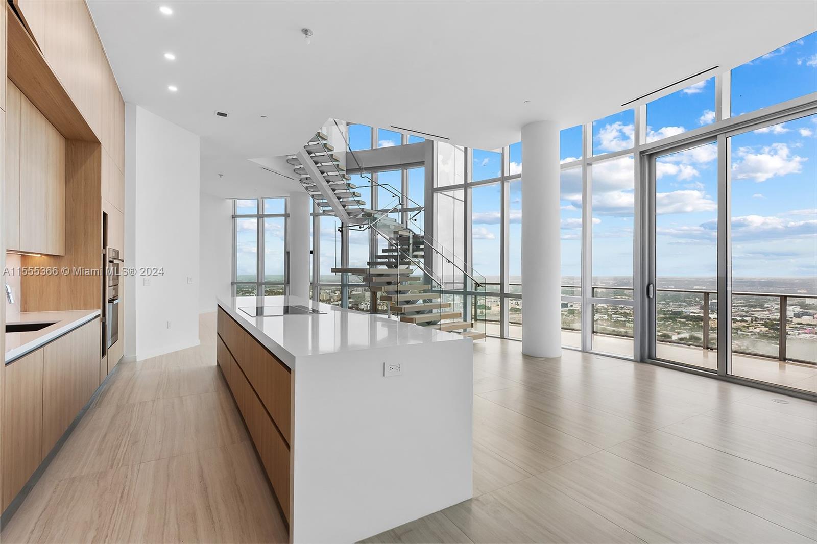 PARAMOUNT MIAMI WORLDCENT - Residential