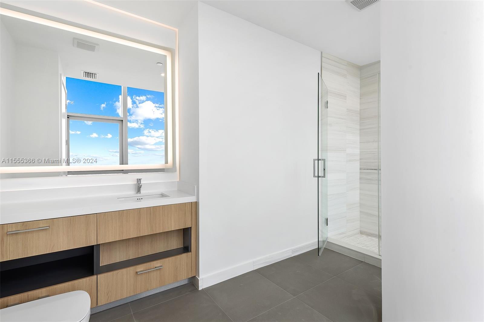 PARAMOUNT MIAMI WORLDCENT - Residential