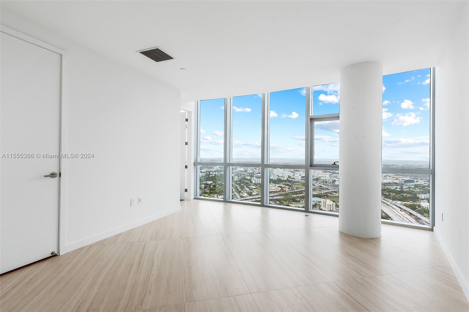 PARAMOUNT MIAMI WORLDCENT - Residential