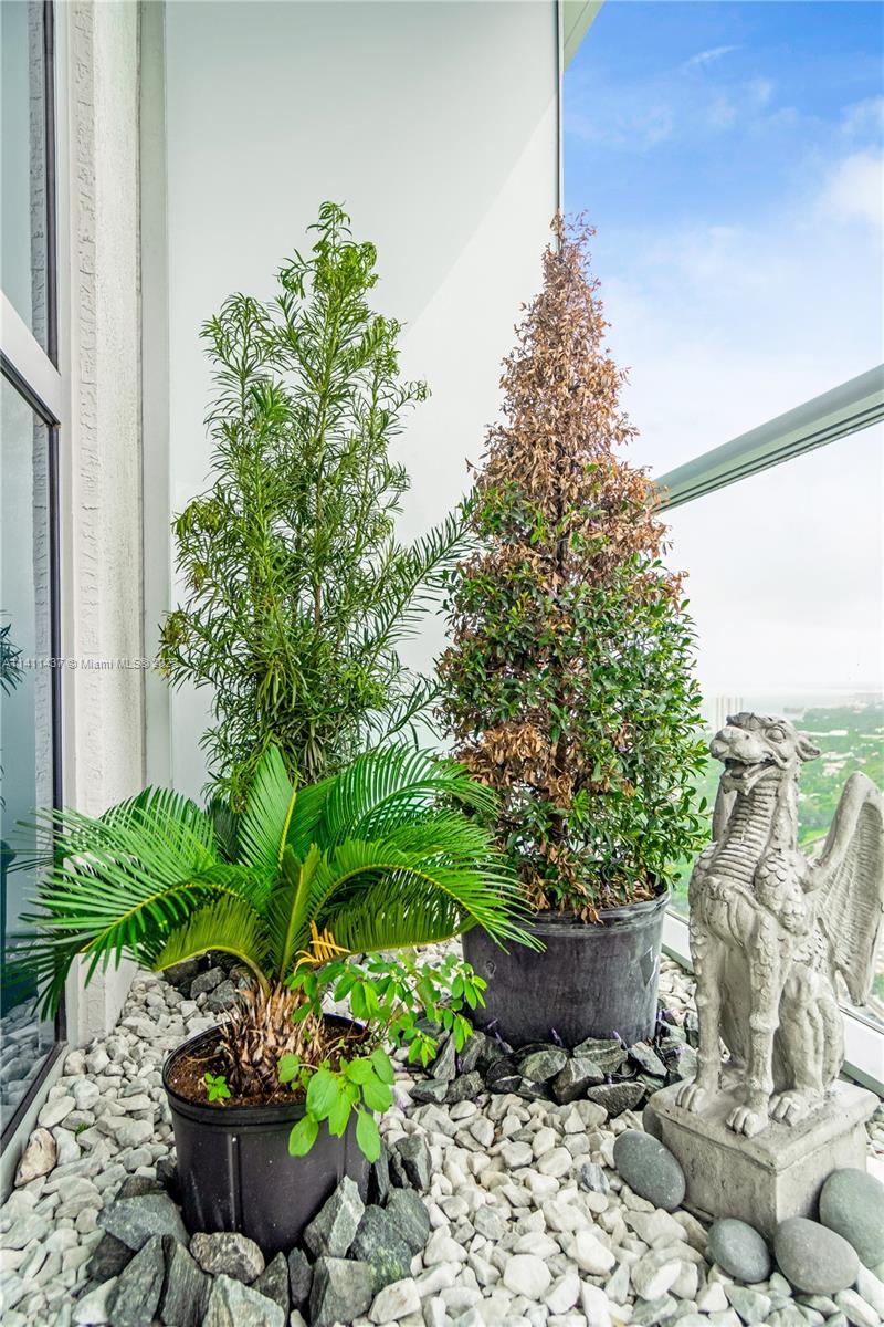 1100 MILLECENTO RESIDENCE - Residential