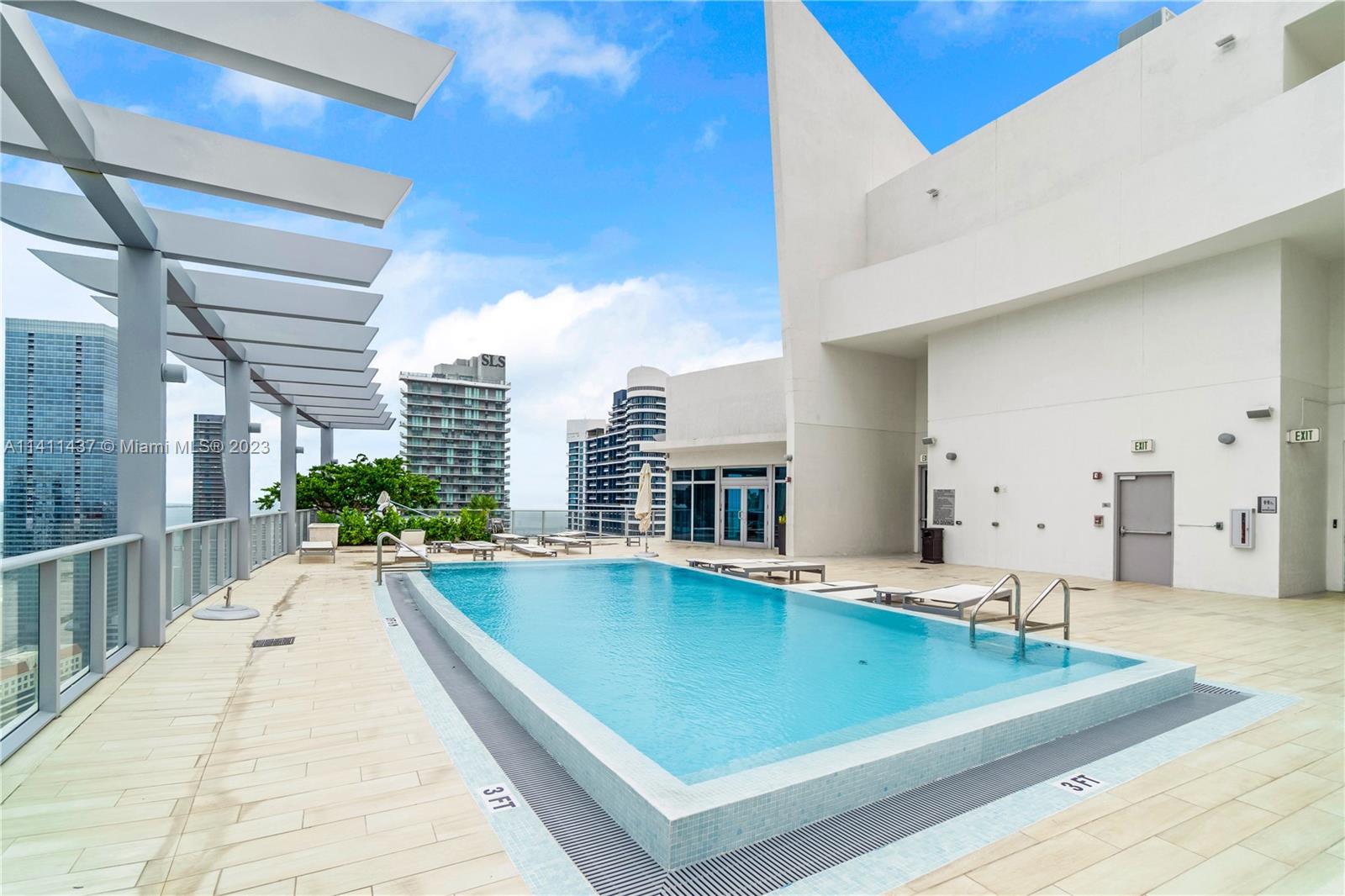 1100 MILLECENTO RESIDENCE - Residential