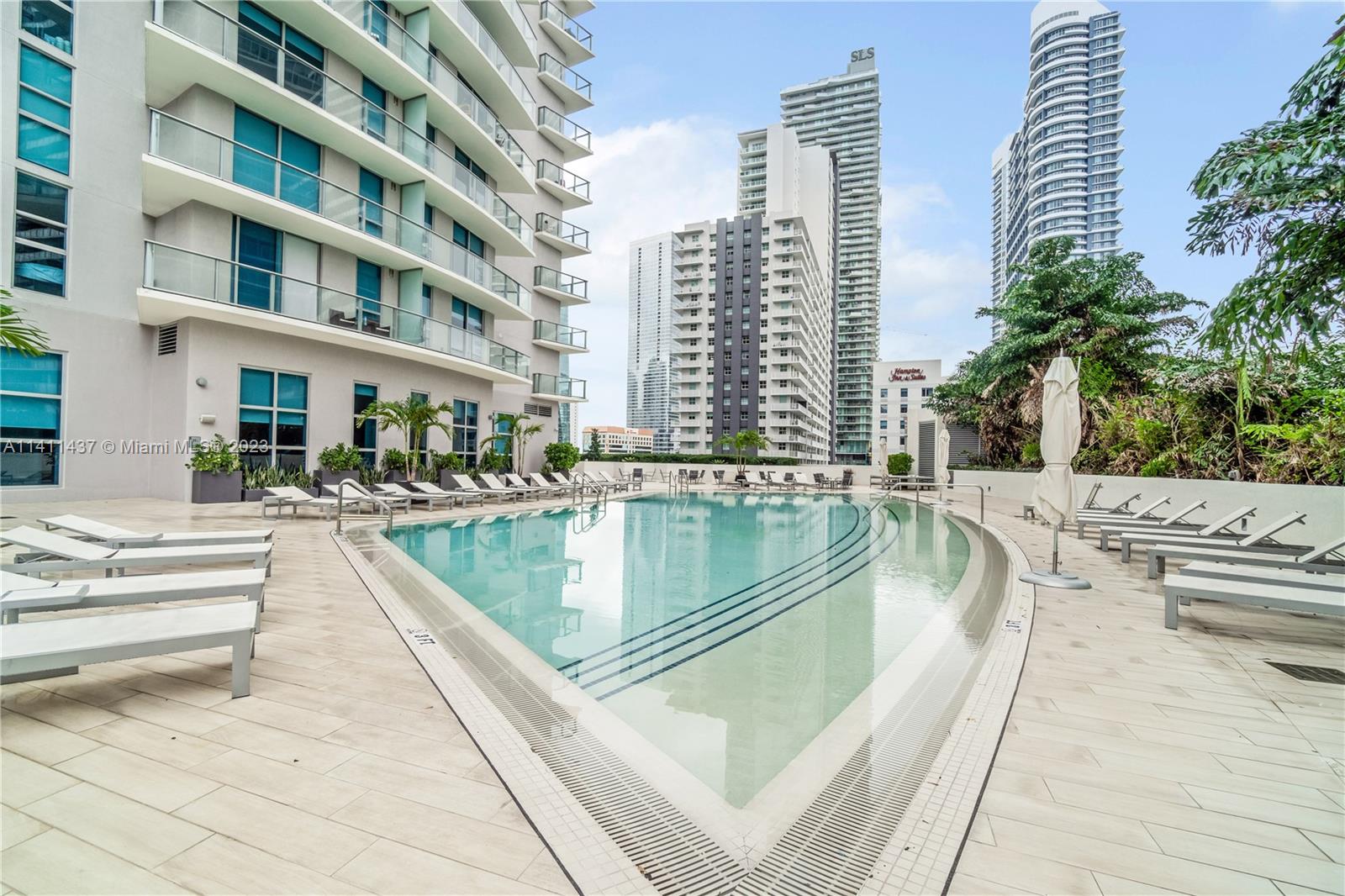 1100 MILLECENTO RESIDENCE - Residential