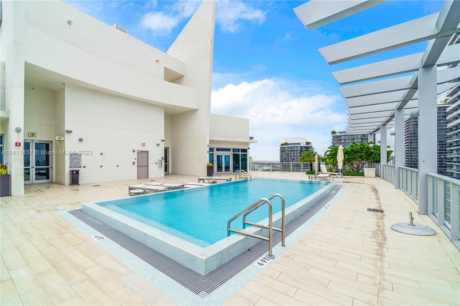 1100 MILLECENTO RESIDENCE - Residential