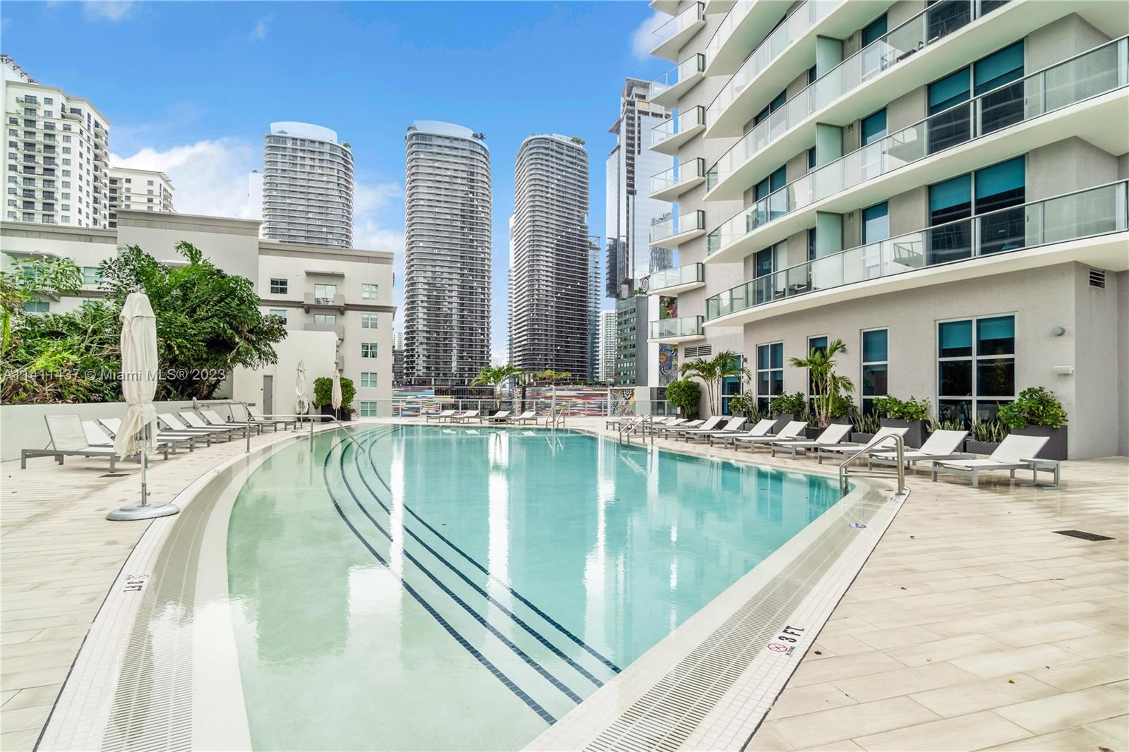 1100 MILLECENTO RESIDENCE - Residential