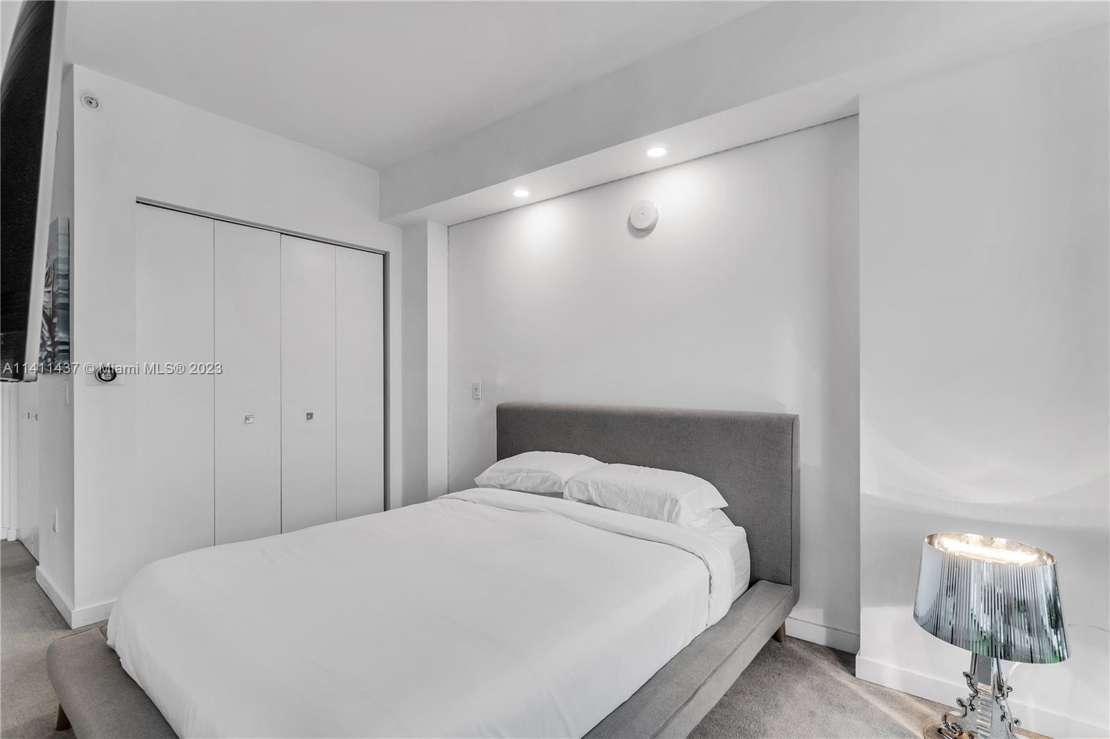 1100 MILLECENTO RESIDENCE - Residential