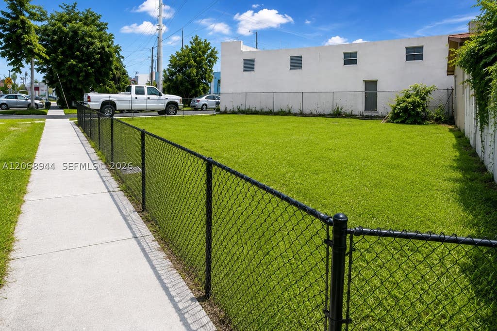 Photo of 119 NW 3rd St, Hallandale Beach, FL 33009 (MLS # A12068944)