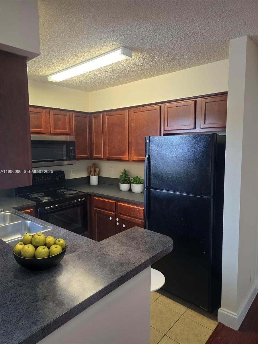 SOUTH PALM PLACE CONDO - Residential